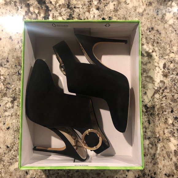 Sam Edelman Julian Suede Heel with Gold Buckle - Picture 5 of 8